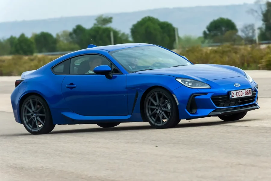 Subaru BRZ giá xe 1 tỷ 899 triệu VNĐ