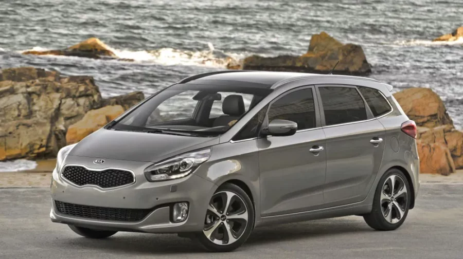 KIA Rondo (2014 – 2017)