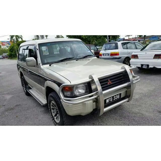 Mitsubishi Pajero V32