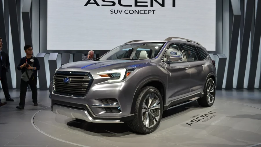 Subaru Ascent là từ 33.345 USD